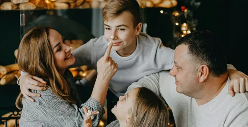 What is Thanksgiving? History, Traditions, and Family Gratitude Practices